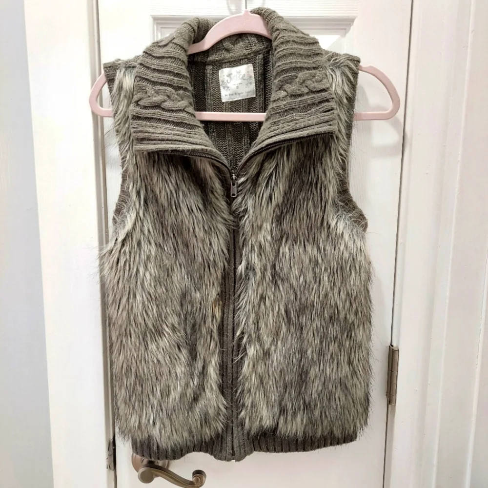 Justice Girls faux fur grey Vest Size 18
